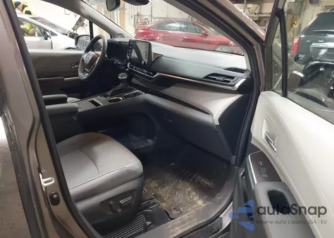 2023 Toyota Sienna Xle z USA, uszkodzony, nr VIN 5TDJSKFC0PS099650